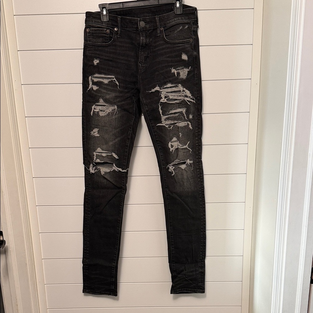 Men’s American Eagle Outfitters Black Ripped Slim Straight Jeans